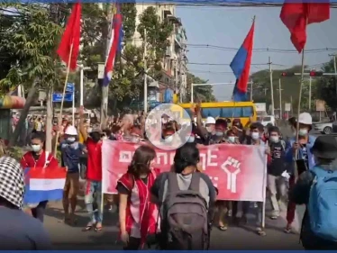 بالفيديو || طرق جديدة للاحتجاج ضد الانقلاب في ميانمار ومجلس الأمن يهاجم