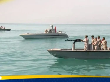 إيران تحتجز سفينتين أجنبيتين في الخليج وتكشف ما كان على متنها