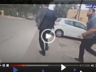 شاهد ماذا فعل وزير إسرائيلي عقب تفعيل صفارات الإنذار في بئر السبع