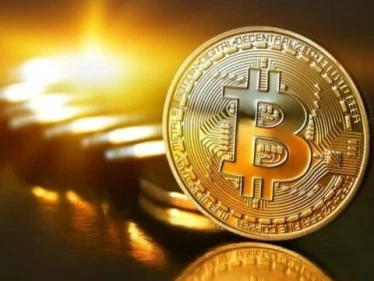 بعد صعودٍ تاريخي.. البيتكوين تهوي أكثر من 6% لأدنى مستوى في أسبوعين