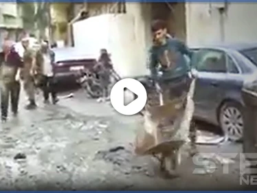 شاهد بالفيديو|| مزة 86 غارقة بمياه الصرف الصحي ولا منجد للأهالي مع قدوم الشتاء