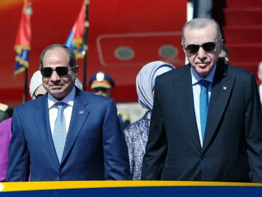 أردوغان يلتقي السيسي في القاهرة… 3 ملفات تشهد تنسيقاً بينهما و