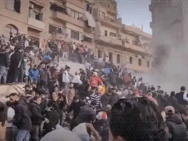 قتلى في انهيار مبنى بطرابلس شمال لبنان وقرار بإخلاء المباني المجاورة - وكالة ستيب نيوز