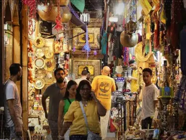 القاهرة ليلاً تعود للحياة بعد أزمة الطاقة - وكالة ستيب نيوز