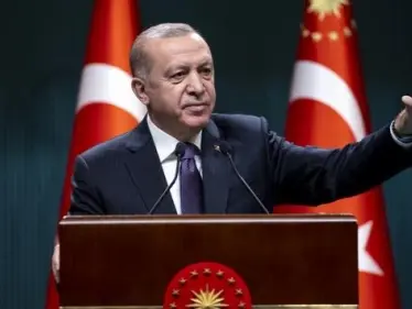 الرئيس التركي يهاجم أثينا بسبب اللاجئين السوريين.. ووزير دفاع بلاده يتحدى اليونان 