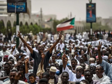 حكومة حمدوك تتحدث عن صدمة بمسار المفاوضات لحل أزمة السودان