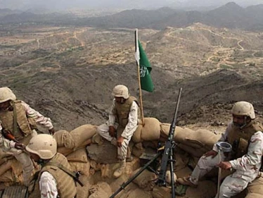 التحالف العربي بقيادة السعودية يعلن التصدي لهجمات حوثية وخارجية الإمارات تصدر بياناً