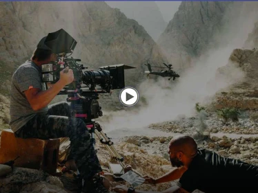 بالفيديو|| دموع حارة في افتتاح "فيلم الكمين" الإماراتي المأخوذ عن قصة حقيقية وأمير سعودي يصرح