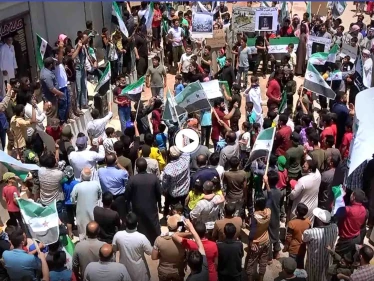 مظاهرات في شمال إدلب تطالب بإسقاط النظام السوري ورفضاً للانتخابات الرئاسية