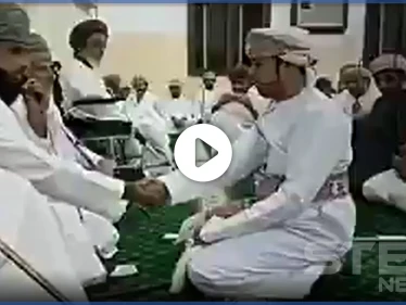 بالفيديو|| عريس يتعرض للضرب بعنف ليلة زفافه من أخوة العروس.. والإعلام العماني يكشف السبب
