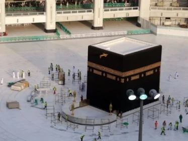 السعودية تعلّق الاعتكاف ووجبات السحور والإفطار بالمساجد في شهر رمضان