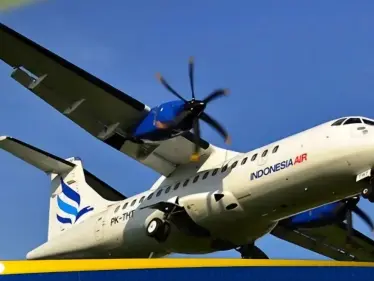 اختفاء طائرة إندونيسية تقل 11 شخصاً.. والسلطات تبحث عنها: أحدث الأخبار