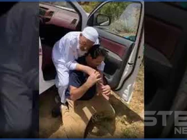 بالفيديو|| بأبهى صور بر الوالدين.. كاميرا تلتقط قيام رياضي سعودي بحمل والده على ظهره والتنزه به