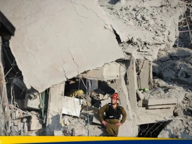 الجيش الإيراني يهدد تل أبيب بألفي صاروخ.. وقصف على إسرائيل يخلف 3 قتلى و150 مصاب