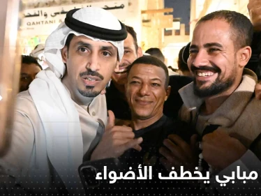 بالفيديو|| شبيه كيليان مبابي يخطف الأضواء في قطر.. وهذه توقعاته لمباراة فرنسا والأرجنيتن
