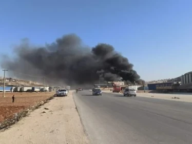 بالفيديو|| النظام السوري يقصف الشريان الاقتصادي لإدلب وريفها ويوقع قتلى وجرحى 