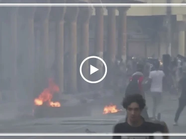 شاهد بالفيديو || 5 قتلى في احتجاجات العراق والمتظاهرون يقطعون جسر الأحرار