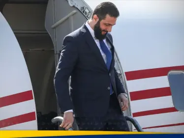 مصدر حكومي عراقي يكشف شرط الشرع لحضور القمة العربية ببغداد.. وما أثار مخاوفه - وكالة ستيب نيوز