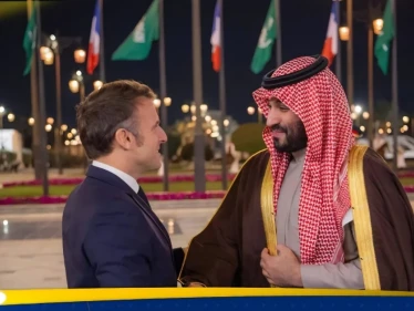 أبرزها "تحالف حل الدولتين".. تفاصيل مكالمة هاتفية بين بن سلمان وماكرون