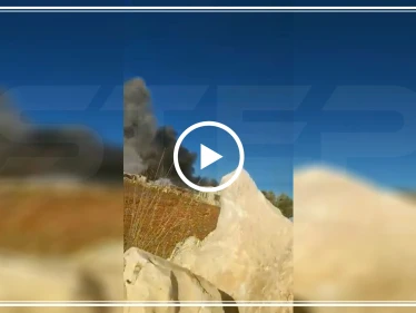 بالفيديو|| قصف صاروخي عنيف على ريف إدلب.. مصرع عائلة كاملة وجرح آخرين