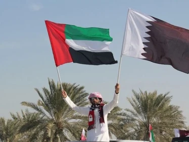 أمير قطر يستقبل وفداً إماراتياً برئاسة مستشار الأمن الوطني طحنون بن زايد.. إليك تفاصيل اللقاء