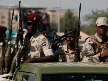 الحكومة السودانية تعلن في بيان القبض على زعماء الانقلاب "الفاشل".. وتوجه رسالة إلى الشعب