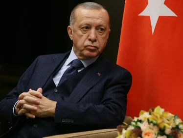 أردوغان يحدد موعد لتعافي الليرة ويتحدث عن مؤامرات