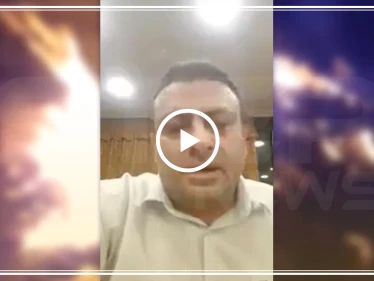 شاهد بالفيديو || شخص يوجّه رسالة إلى بشار الأسد لتسليمه شخصياً قطع أثرية مسروقة