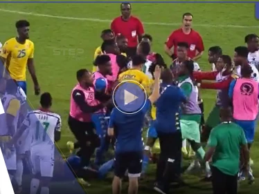 بالفيديو|| اشتباكات ولكمات بين لاعبي غانا والغابون في كأس أمم أفريقيا وطرد أحد اللاعبين