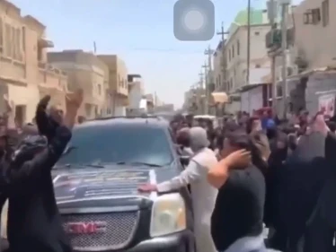 بالفيديو||"ركلة ضابط أنهت حياته".. غضب عارم في العراق بعد مقتل شاب بأحد سجون البصرة تحت التعذيب