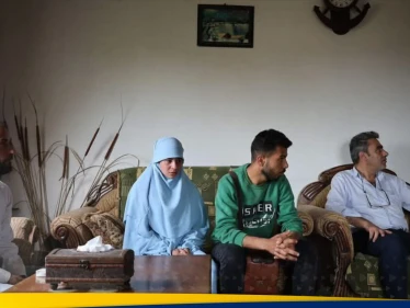 بين دموع الواقع وشكوك التزييف.. قصة ميرا تستنفر مشاعر السوريين (فيديو وصور)