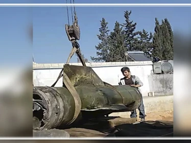 بالفيديو|| بقايا الصاروخ العنقودي الذي تسبب بمجزرة بمخيم قاح.. والمعارضة ترد على المجزرة بالغراد