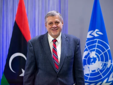 المبعوث الأممي إلى ليبيا يدعو لوقف التدخلات بالشأن الليبي ويتفق مع حفتر على أمور هامة