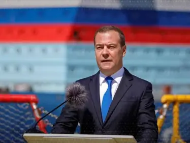 مفاجأة سياسية.. روسيا تلوّح بضم غرينلاند وسط سباق أمريكي للسيطرة - وكالة ستيب نيوز