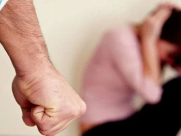 استخدم في تعذيب ابنته المضطربة نفسياً كافة أساليب التعذيب.. القضاء الأردني يصدر حكمه بحق قاتل ابنته