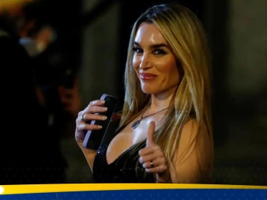 خطفت الأنظار بحفل التنصيب.. من هي "فاطمة" صديقة رئيس الأرجنتين؟