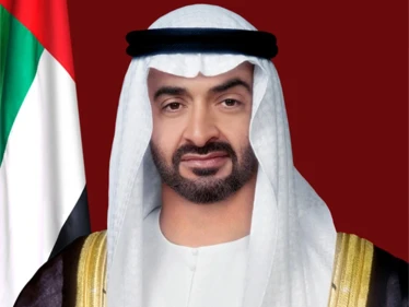 ولي عهد أبو ظبي إلى فرنسا غداً للقاء ماكرون وبحث عدّة ملفات هامّة.. إليك التفاصيل