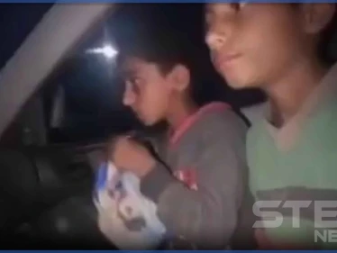 بالفيديو|| 5 ليرات يتقاسمها طفلين سوريين يومياً لأجل تأمين ثمن ربطة خبز