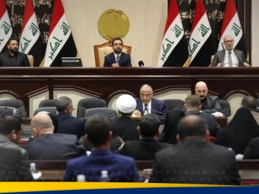 شاهد|| عراك بالأيدي داخل البرلمان العراقي.. وتقرير يكشف التفاصيل