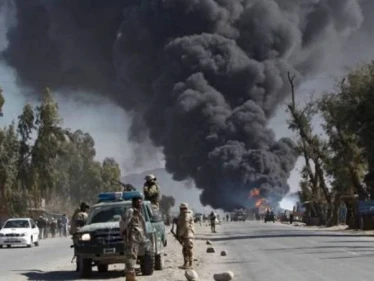 بعد يوم واحد على انسحاب الناتو.. عشرات القتلى في تفجير مفخخة شرق أفغانستان