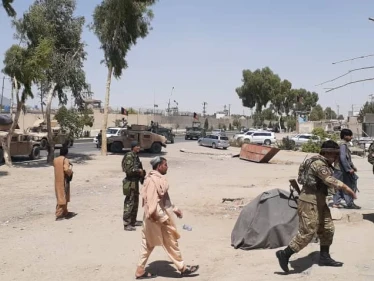 طالبان تدخل قندهار ثاني أكبر مدن البلاد.. وموسكو تكشف موقفها من معارك أفغانستان وتدعو لأمرٍ هام