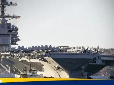 تقرير يكشف تفاصيل حريق في حاملة الطائرات 