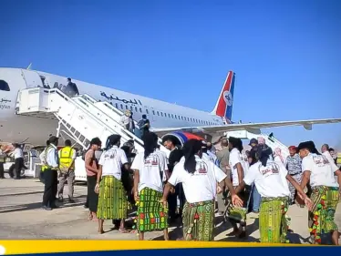 بعد التهدئة.. أول رحلة مدنية تصل إلى مطار سيئون في حضرموت - وكالة ستيب نيوز