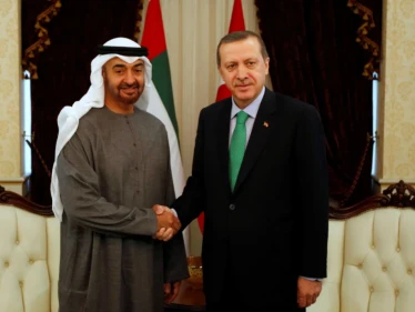 تلبيةً لدعوة أردوغان.. ولي عهد أبوظبي يزور تركيا لأوّل مرّة منذ 10 سنوات