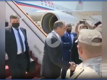 بالفيديو|| لقطات تظهر سيرغي لافروف يهين مسؤولاً في النظام السوري كان باستقباله