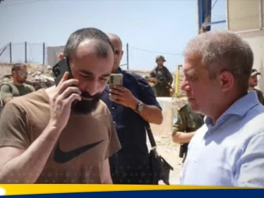 بعد عام على احتجازه.. إسرائيل تعيد شخصاً كان محتجزا في لبنان