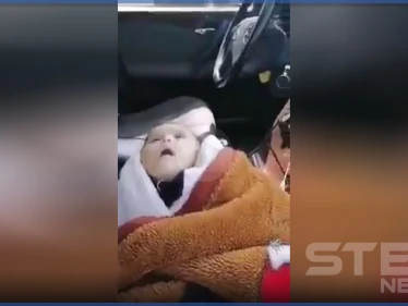 بالفيديو|| أب ينهار خلال اللحظات الأخيرة لوفاة طفلته بسبب حظر التجوال تثير الرأي العام في الأردن