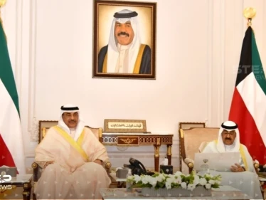 رئيس الوزراء الكويتي يقدم استقالة الحكومة إلى ولي العهد.. ومصادر تكشف السبب