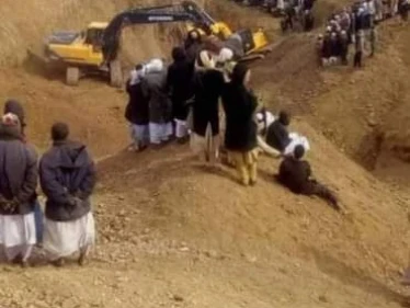 كارثة في السودان تؤدي لوفاة 38 شخصاً بين الذهب في مدينة النهود (صور)
