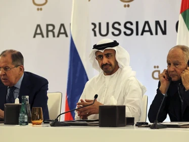 وزير الخارجية الروسي ونظيره الإماراتي يتفقان على قضايا إقليمية بينها سوريا وليبيا واليمن